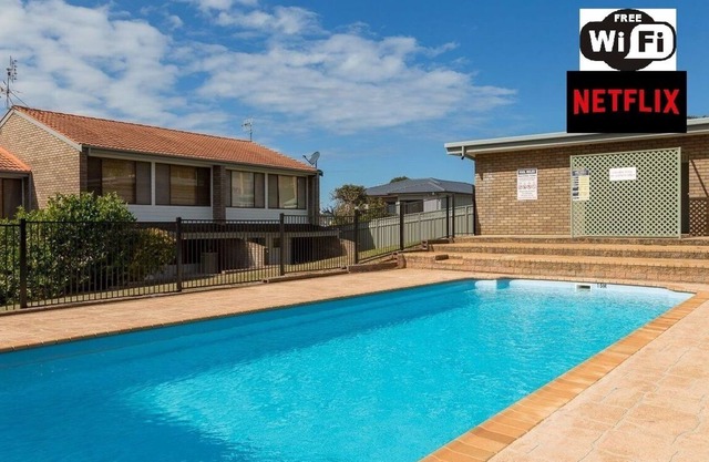 Batehaven - Fantastic Water Views, Pool, Beach, Linen, WIFI, Netflix