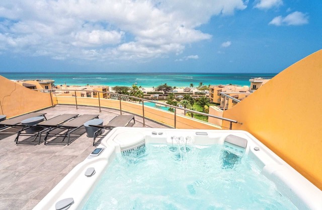 Beachfront - Panoramic View 4BR Penthouse - PH4