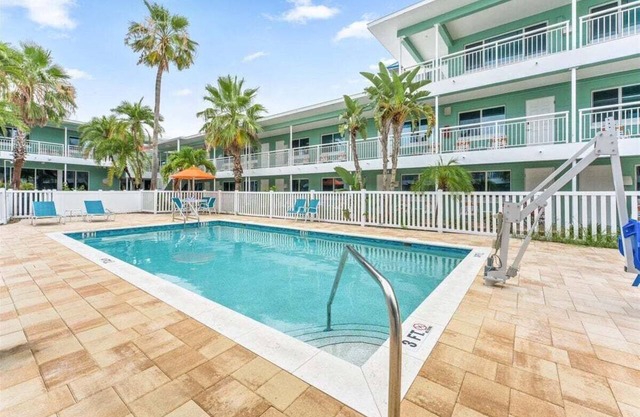 Beachfront Resort Suite With Heated Pool ➠ Tropic Terrace Resort #3