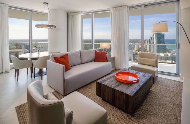 BeachFrontResort@Hyde CornerUnit OceanView