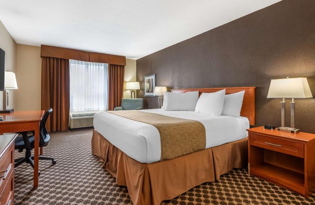 Strathmore Inn 