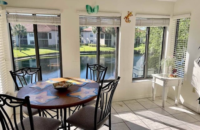 BK Shorewalk, Pools, Tennis, Pickle Ball, near Beaches Anna Maria Island and IMG