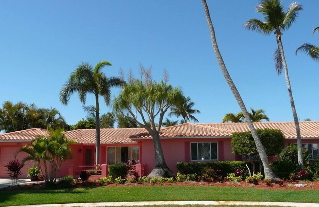 Buttonwood Court 