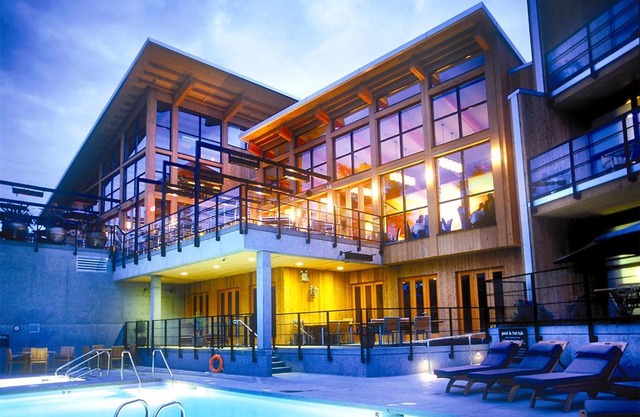 Brentwood Bay Resort Ocean 