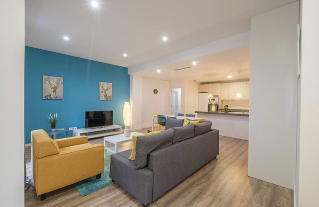 Bright, Clean & Very Comfortable Apartment
