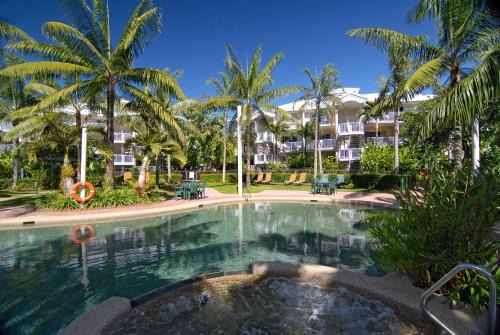 Cairns Beach Resort 