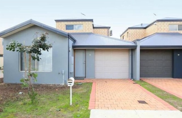 Cannington Home Accommodation House 3 (3 bedrooms & 2 bathrooms)
