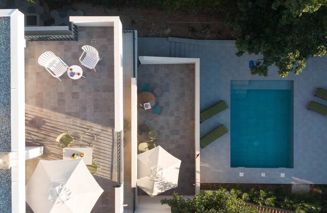 Casa Dubi. Kvarner 01 - Modest summer retreat with pool