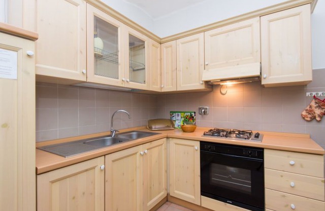 Collevecchio Apartment, Sleeps 3 with Pool and WiFi