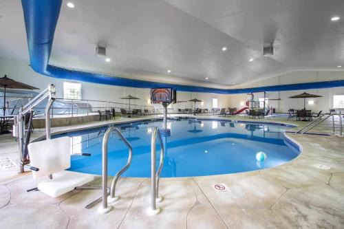 Comfort Suites Johnson Creek Conference 
