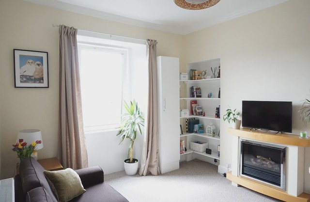 Comfortable Central West End Suite