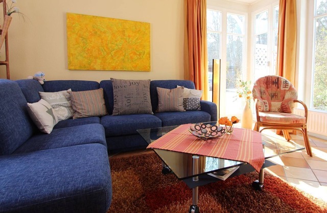 Comfortable vacation apartment with covered terrace and garden in Kühlungsborn -