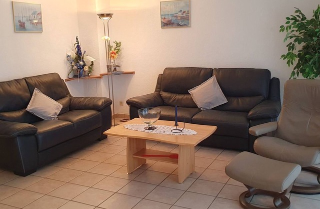 Comfortable vacation apartment Parkresidenz am Hafen HF 32 with terrace in Zingst -