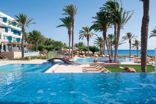Constantinou Bros Asimina Suites Hotel 