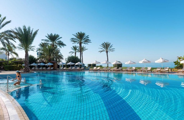 Constantinou Bros Athena Royal Beach Hotel 
