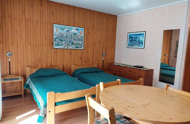 Cozy studio for 2, balcony and wifi in Brides-les-Bains
