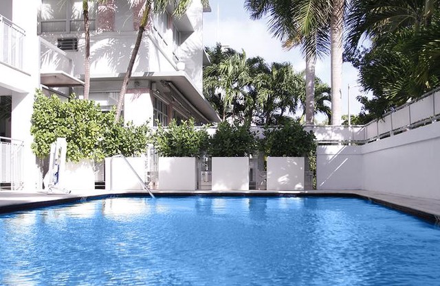 Crest Hotel Suites