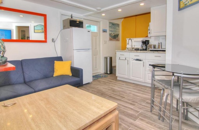 Detlow Cottages 