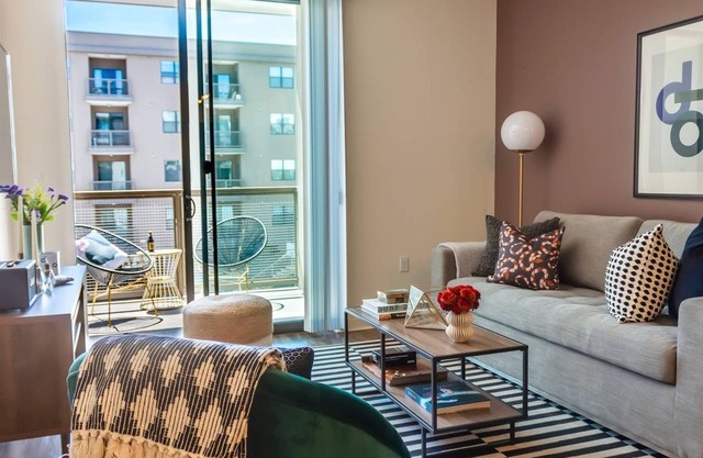 Domio | Downtown | Elegant 1BR | Gym