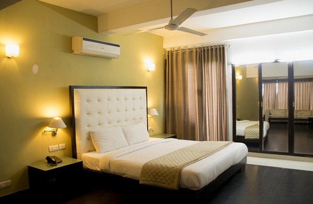 FabHotel Anutham Saket