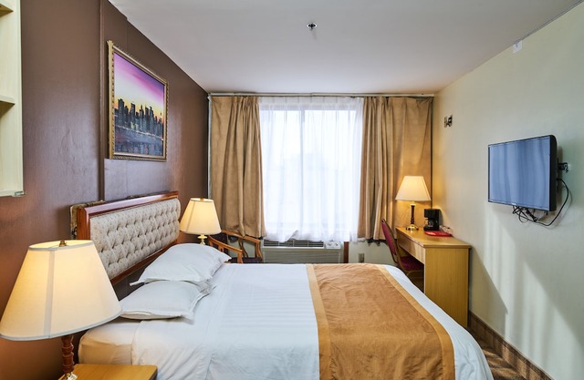 Flushing Hotel