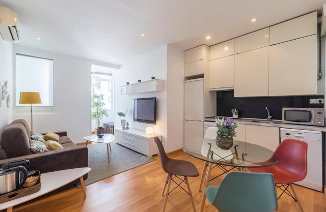 Friendly Rentals Abascal II