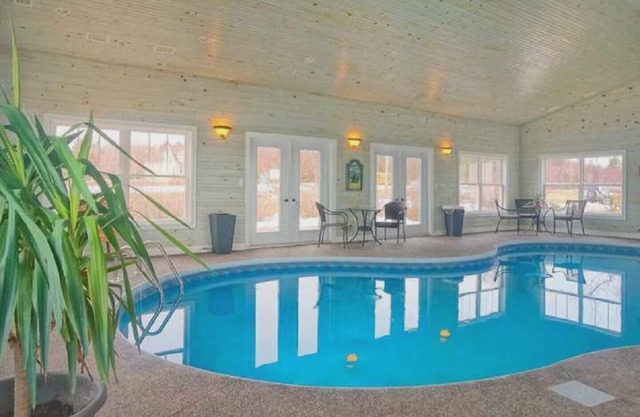 Graham Inn (Avonlea Garden Room with 2 Double Beds)