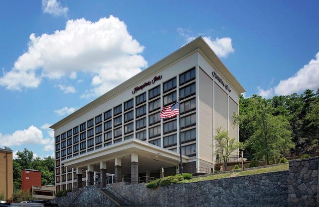 Hampton Inn White 