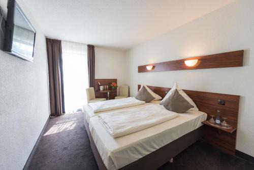 Hotel Wall 