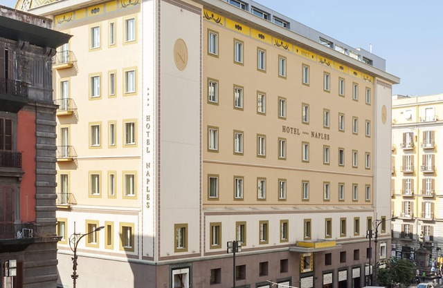 Hotel Naples