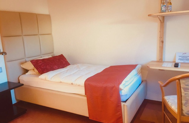kleines Einzelzimmer - Hotel-Restaurant Zur Post