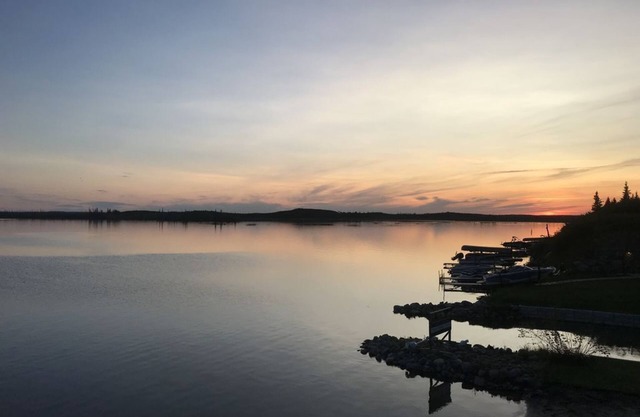 Lakefront Cabins for Rent, with private marina - Cabin 5