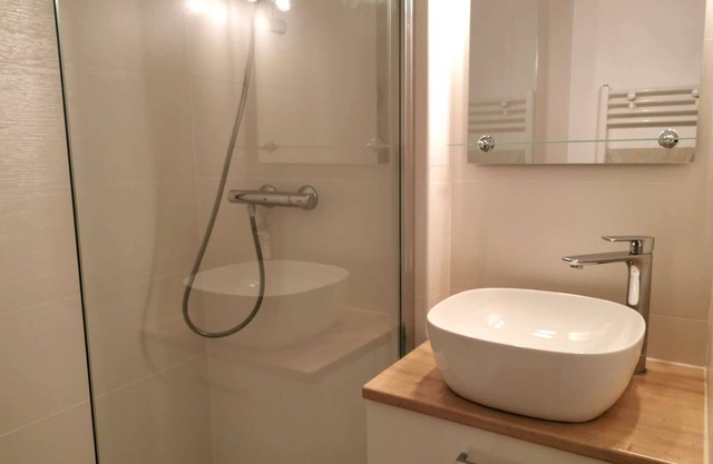 Le Bourgeon 7 - Charming studio with a movable partition