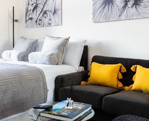 Maida Vale, Notting Hill. Medium Studio