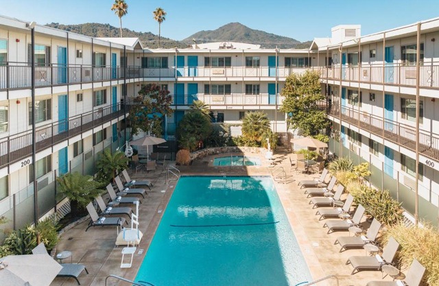 Marin Suites Hotel 