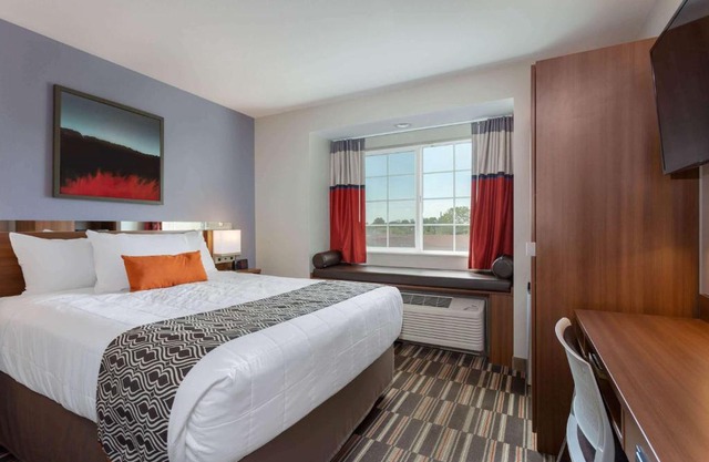 Microtel Inn 