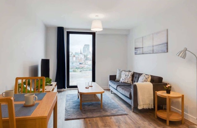 Modern & Spacious 1 Bed Flat In Central Birmingham