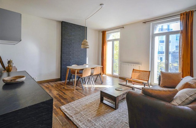 Nice 60m with balcony in Marseille