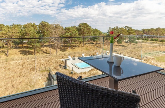 Nice apartment in Binz with indoor swimming pool
