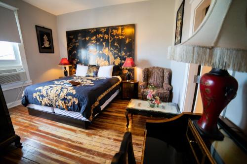 Oak Park Inn 