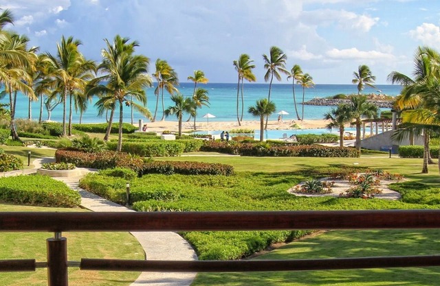 Oceanfront Condo www.PuntaPalmeraC26.com