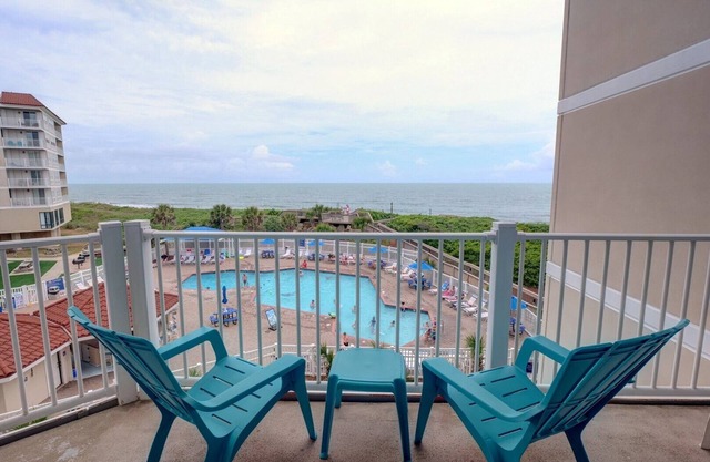 Oceanfront condo with ocean views!