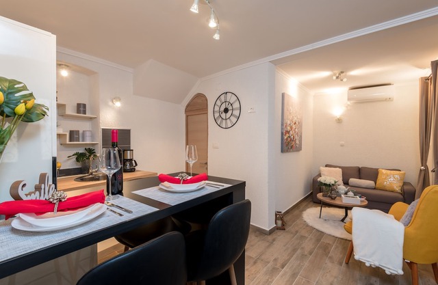 Old town Dubrovnik- New fully renovated apartment situated inside of city walls