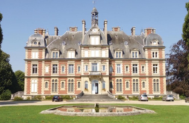 One-Bedroom Apartment in Ocquerre