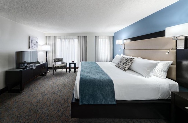 Ottawa Embassy Hotel 