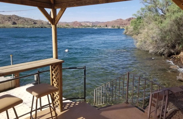 Parker Strip Luxury Casita- Riverfront