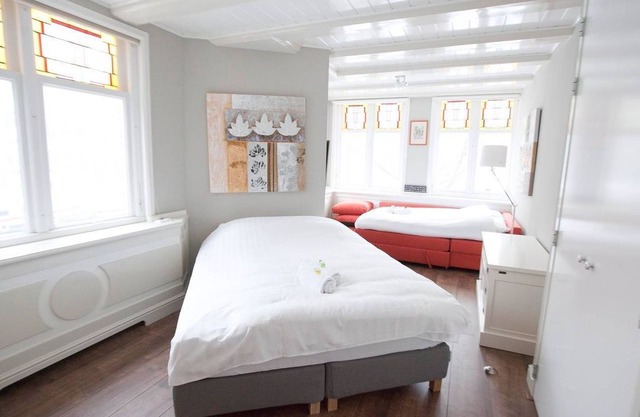 Private Lovely studio! | Canal Views | 4P! | City Centre
