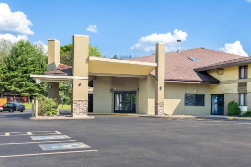 Surestay Hotel 