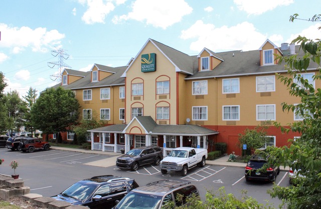 Quality Inn & Suites Cincinnati Sharonville