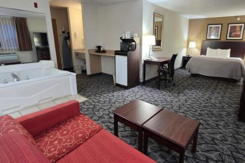 Quality Inn Davenport North 